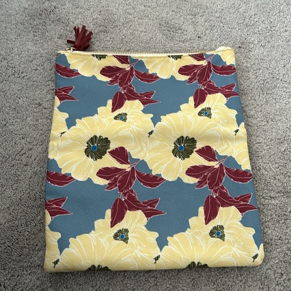 Clutch - Picture 3 of 4